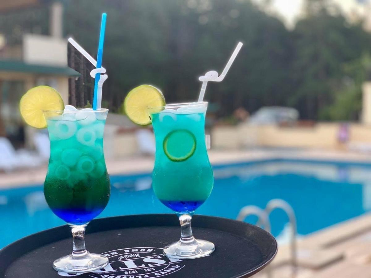 Hotel Surami المظهر الخارجي الصورة