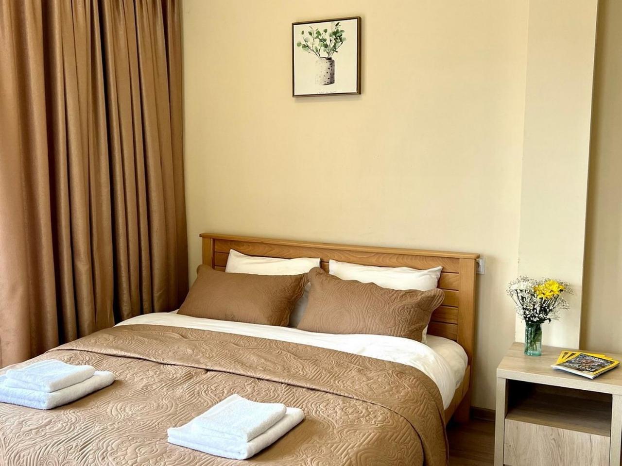 Hotel Surami المظهر الخارجي الصورة